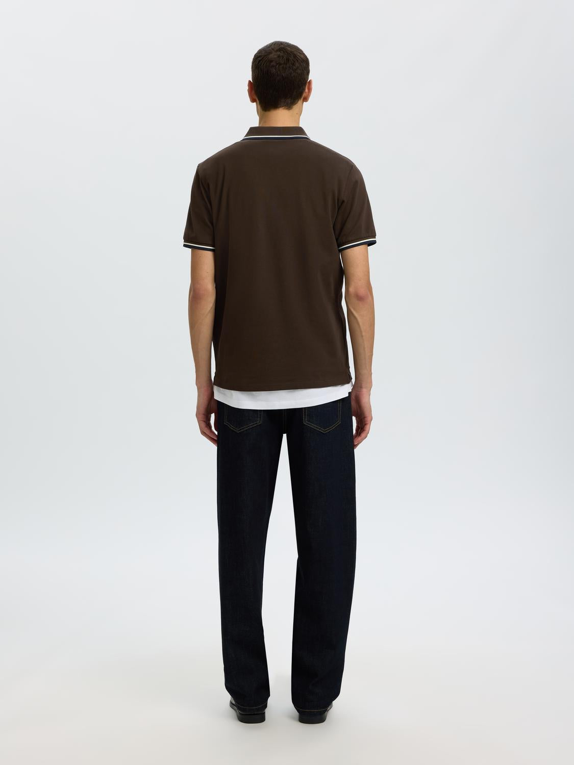 model_shot-back